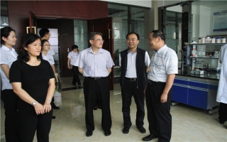 廢棄物資源化國家工程研究中心、昆明理工大學(xué)孫可偉教授,棄物資源化國家工程研究中心常務(wù)副主任、昆明理工大學(xué)教授李如燕博士蒞臨指導(dǎo)