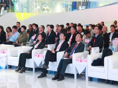 劉洪彬參加濟寧市人才科技創(chuàng)新發(fā)展大會智能制造（數(shù)字經濟）產業(yè)論壇并簽約揭牌